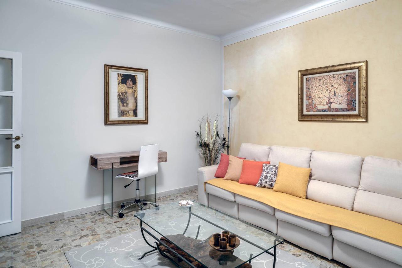 Sentirsi A Casa, Lontano Da Casa-Feel At Home Away From Home Caronno Pertusella Extérieur photo