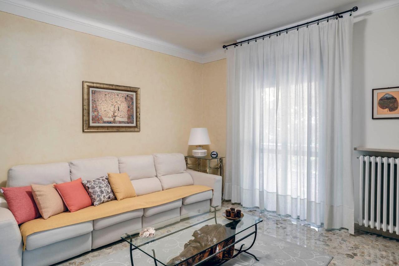 Sentirsi A Casa, Lontano Da Casa-Feel At Home Away From Home Caronno Pertusella Extérieur photo